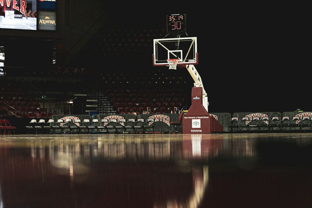Ilustrasi: Ring dan lapangan basket
