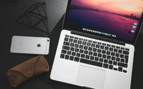 Tips and Tricks for Getting the Most From Apple Devices While Traveling