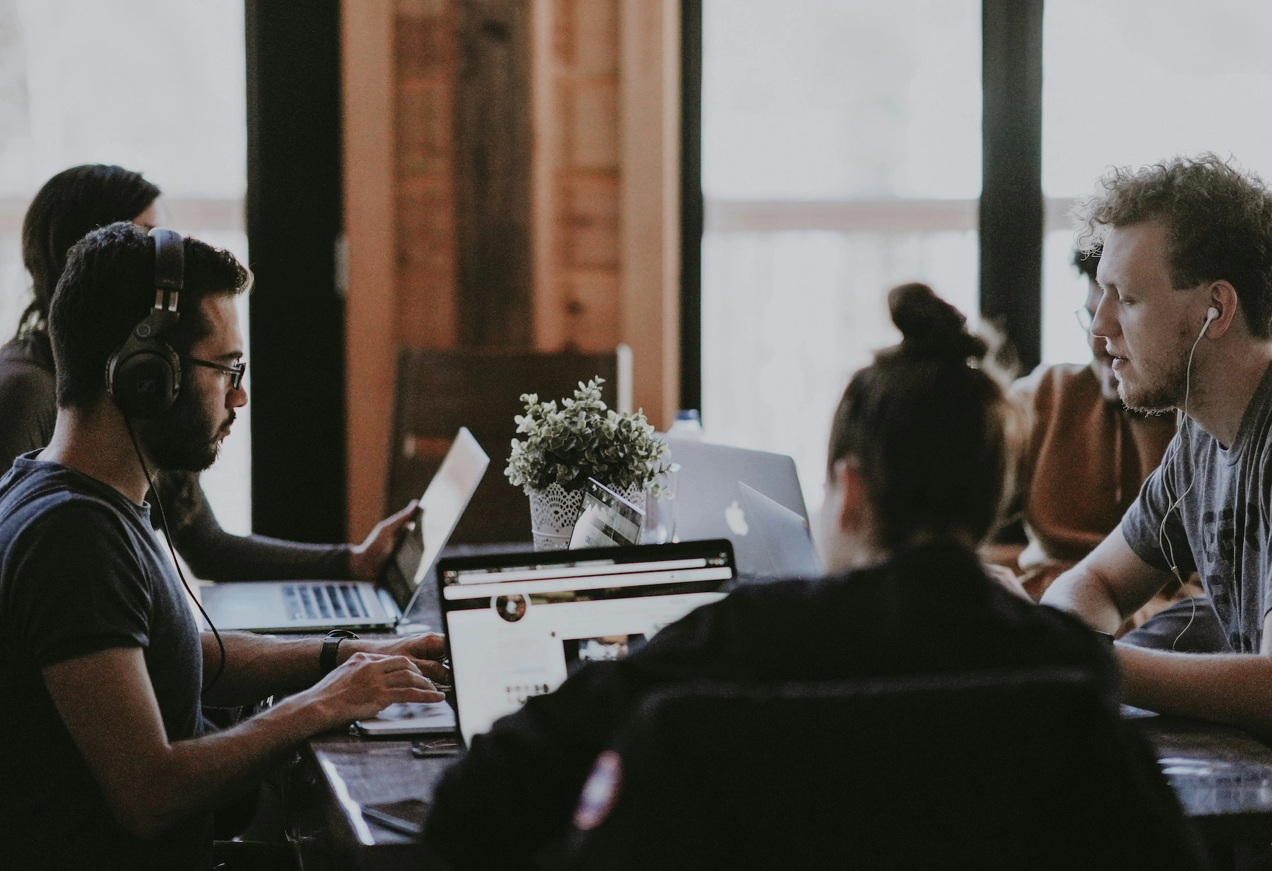 Coworking Spaces: A Modern Solution for Today’s Professionals